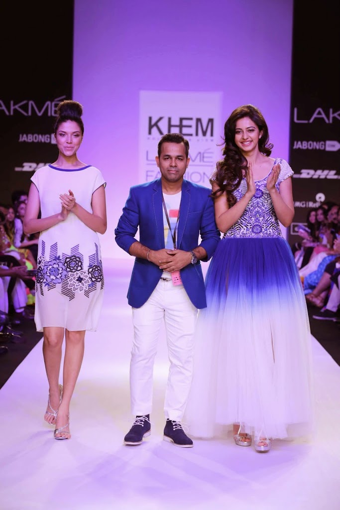 Nakul-at-lakme-fashion-week-2014-summer-resort-collection-by-Khem-Prem-Kumar
