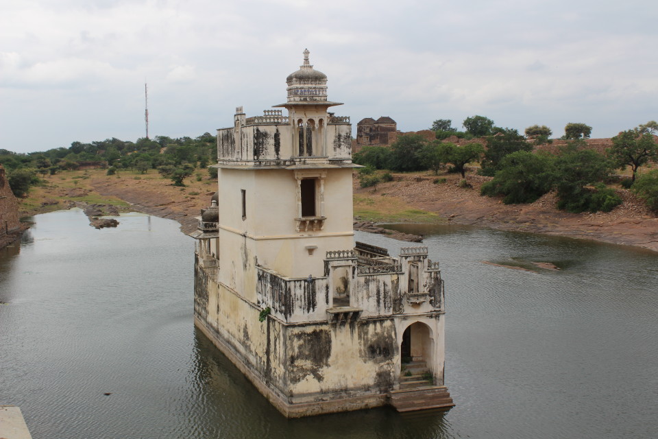 This Jal Mahal is where Rani Padmini's reflection was shown to Ala-ud-din Khilji