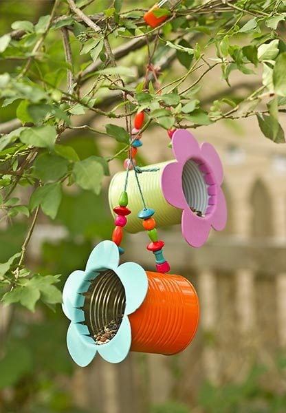 Here are some awesome Eco-Friendly Craft Ideas you can make by upcycling or recycling items you already have lying around the house!