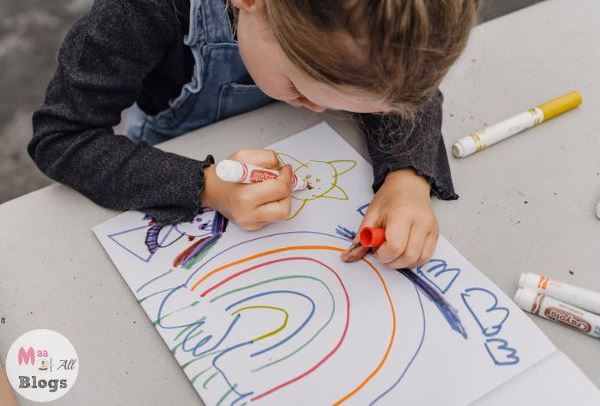 Keep your bouncy toddler engaged for a good while as they strengthen their fine motor skills with these easy, fun and low-cost activities!