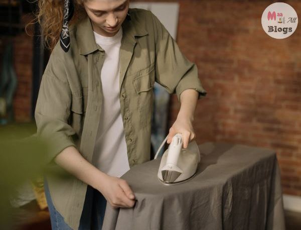 Here is a bunch of practical life hacks for Moms that are nothing short of genius! Simplify your life and make more time to enjoy with your family!